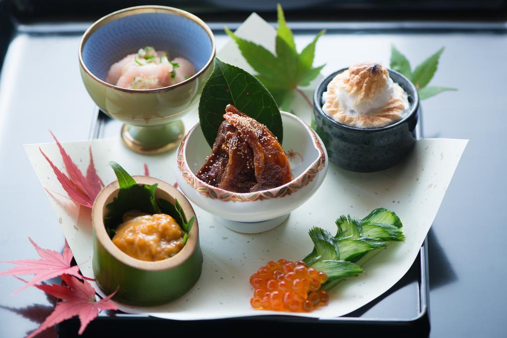 ホテル 下諏訪温泉 鉄鉱泉本館 諏訪市 エクステリア 写真