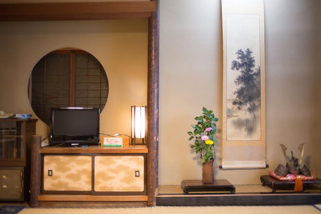ホテル 下諏訪温泉 鉄鉱泉本館 諏訪市 エクステリア 写真