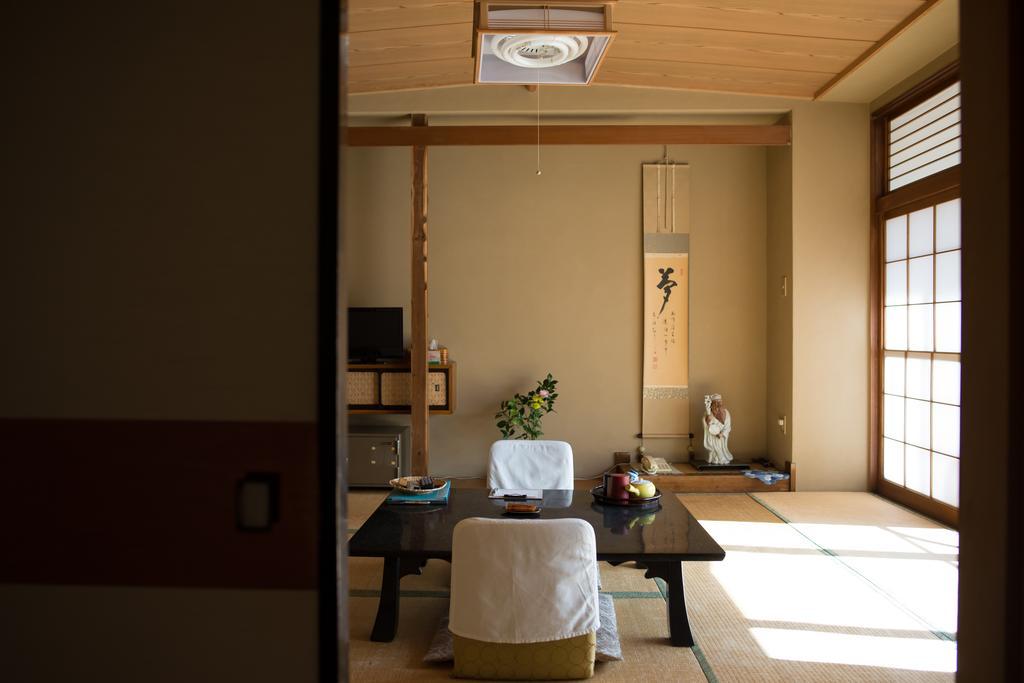 ホテル 下諏訪温泉 鉄鉱泉本館 諏訪市 エクステリア 写真